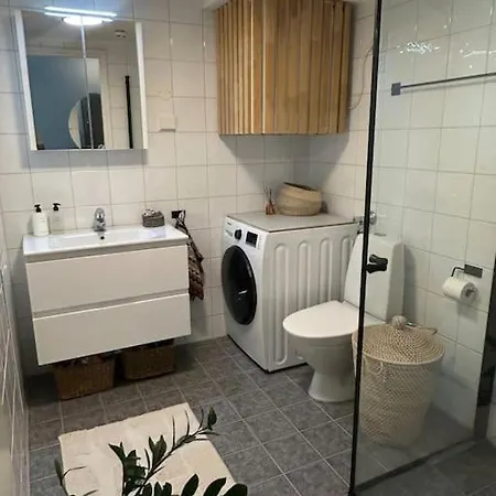 Renovated Penthouse 5 Min From Center Of *